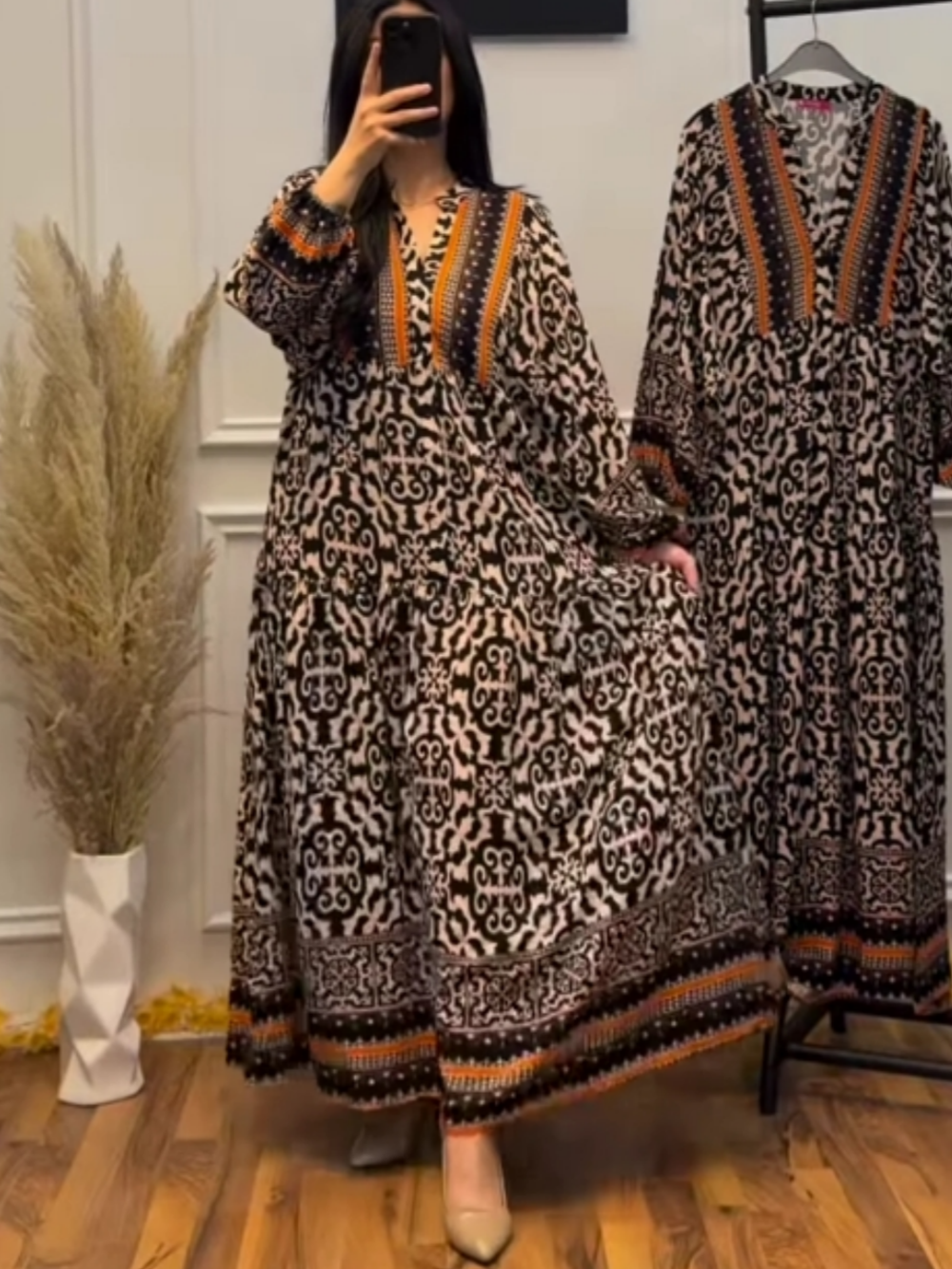Contrast color V-neck long sleeve printed dress